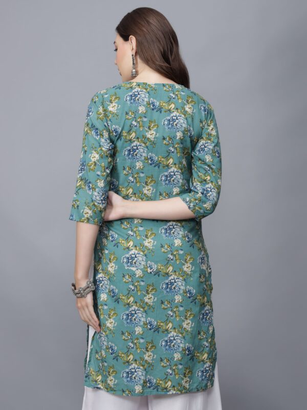 Women Floral Print Pure Cotton Kurta back - Etraana