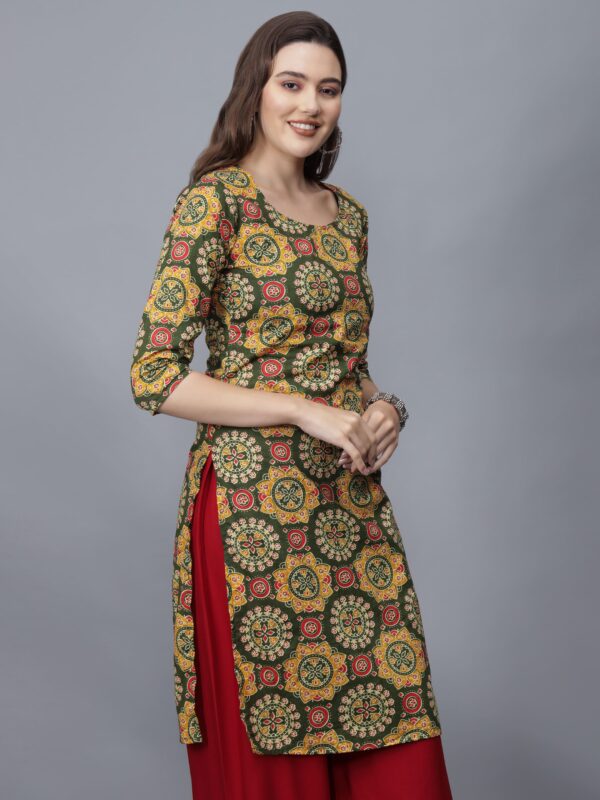 Women's Round Neck Cotton Straight Kurta (Multi-Color)- Etraana