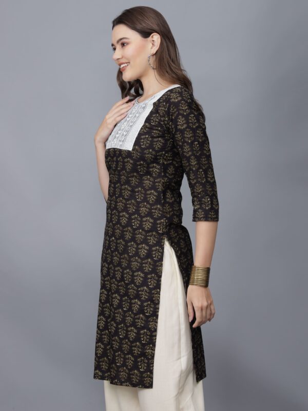 Women's Neck Design Black Floral Print Cotton Kurta - Etraana.com