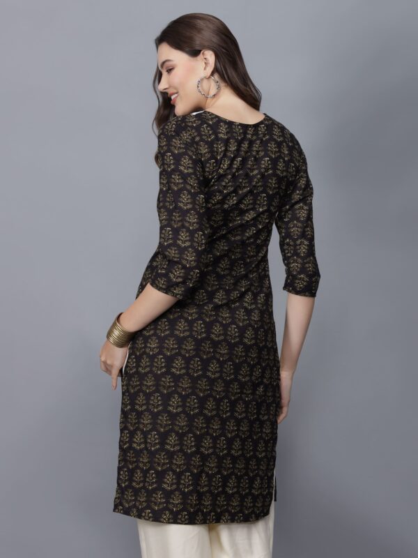 Women's Neck Design Black Floral Print Cotton Kurta - Etraana.com