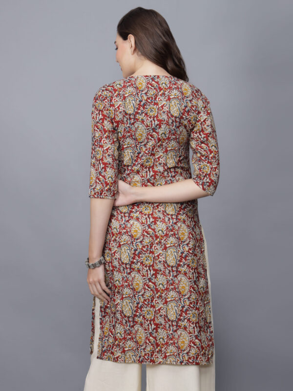 Women Floral Print Pure Cotton Kurta back - Etraana