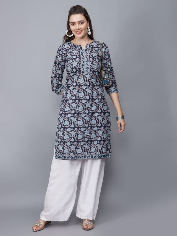 Women's Round Neck Floral Print Pure Cotton Kurta (Blue) -Etraana.com