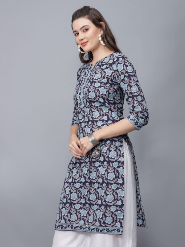 Women's Round Neck Floral Print Pure Cotton Kurta (Blue) -Etraana.com