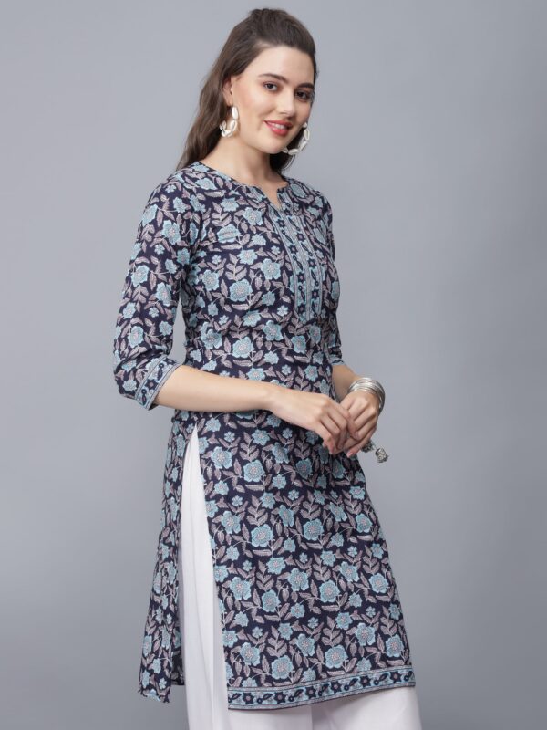 Women's Round Neck Floral Print Pure Cotton Kurta (Blue) -Etraana.com