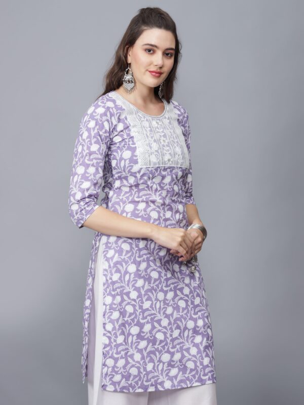 Women's Neck Design Black Floral Print Cotton Kurta - Etraana.com