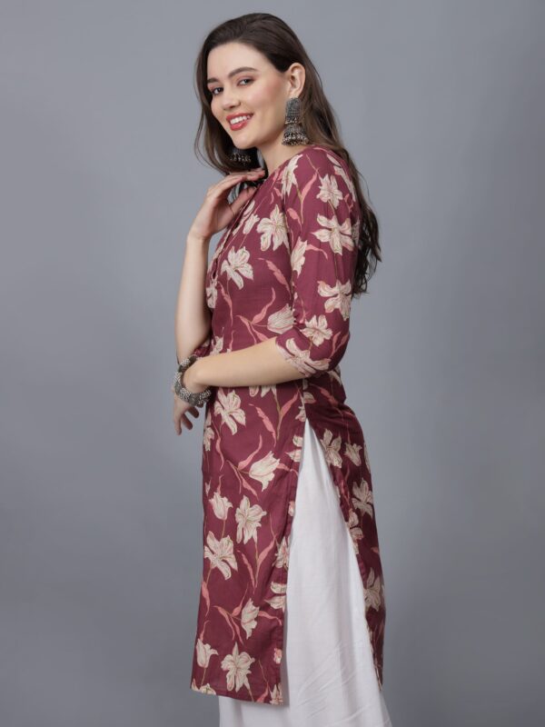 Women Floral Print Pure Cotton Kurta side - Etraana