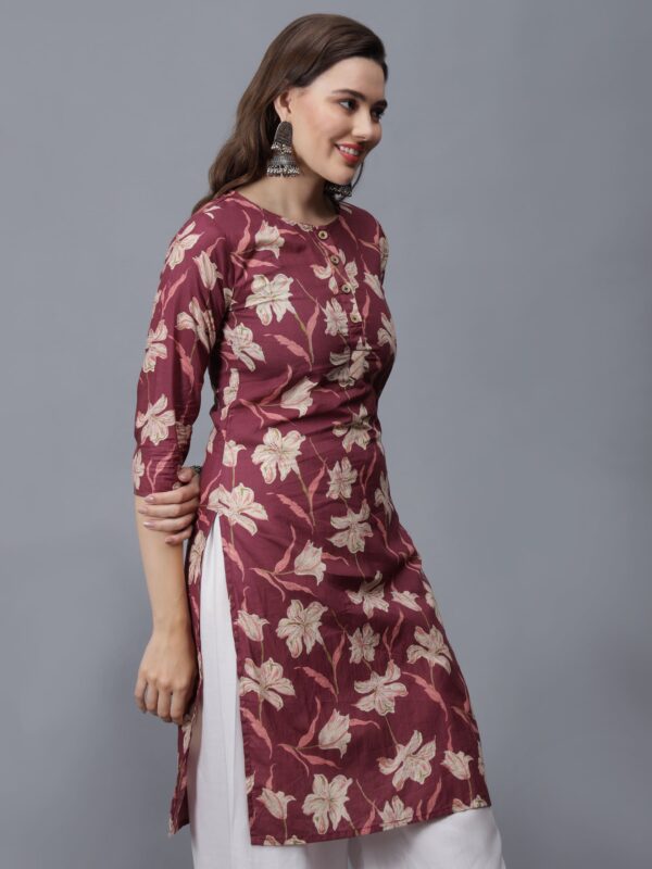 Women Floral Print Pure Cotton Kurta side - Etraana