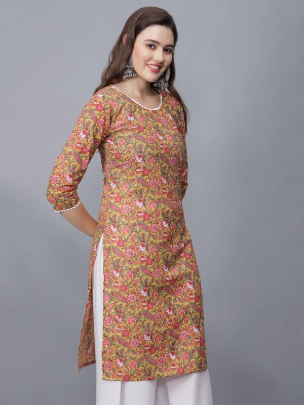 Women's Round Neck Floral Print Cotton Kurta (orange)- etraana.com