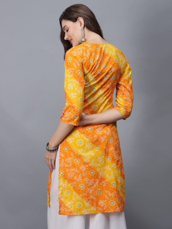 Women's Neck Design Bandhani Print Cotton Kurta - Etraana.com