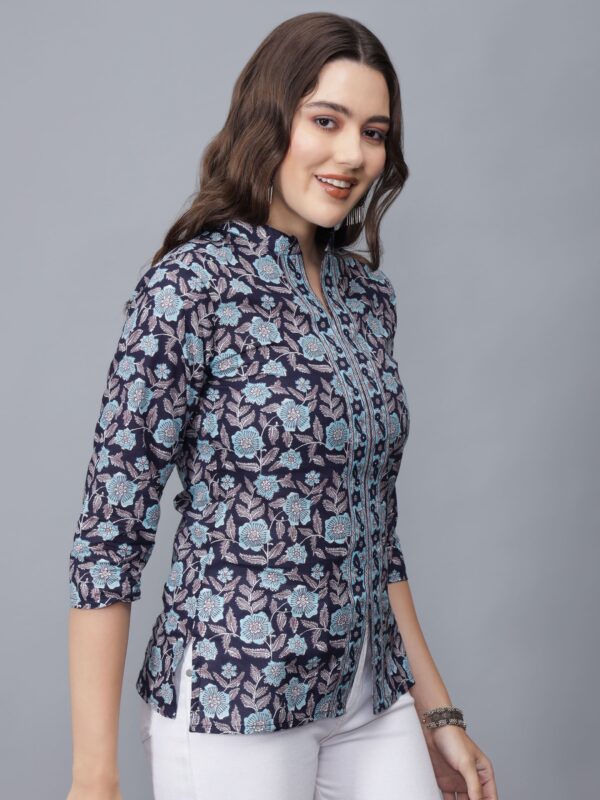 Women's Round-Neck Pure Cotton Short Kurti (Blue)-etrana.com