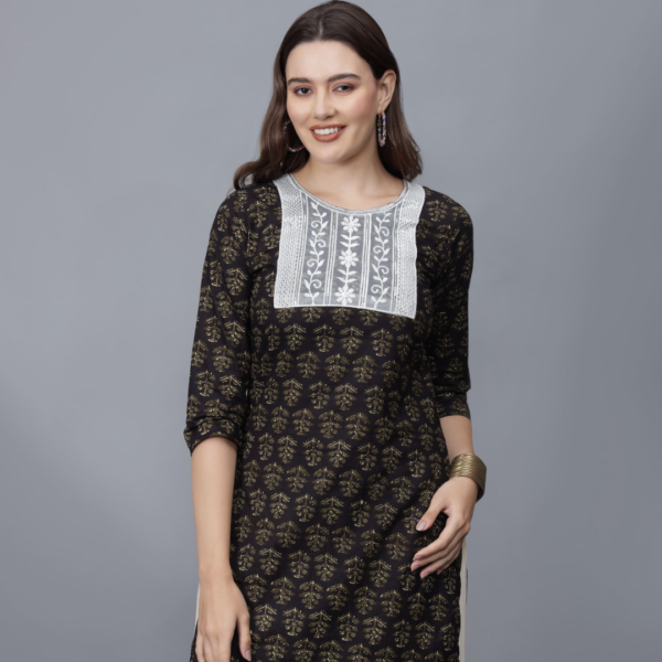 Women's Neck Design Black Floral Print Cotton Kurta - Etraana.com