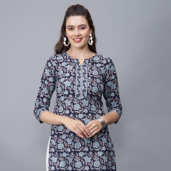 Women's Round Neck Floral Print Pure Cotton Kurta (Blue) -Etraana.com